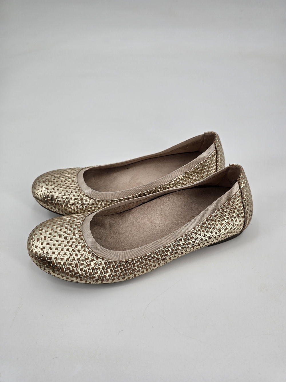 Vionic Gold Woven Ballet Anita Flats Size 6.5